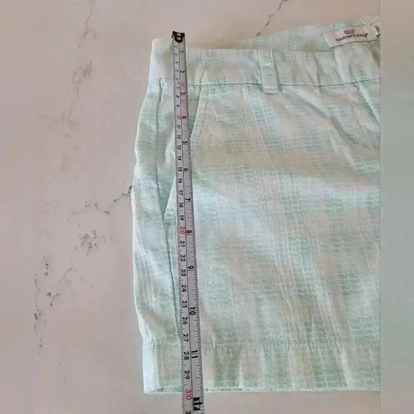 Vineyard vines shorts - Picture 8 of 9